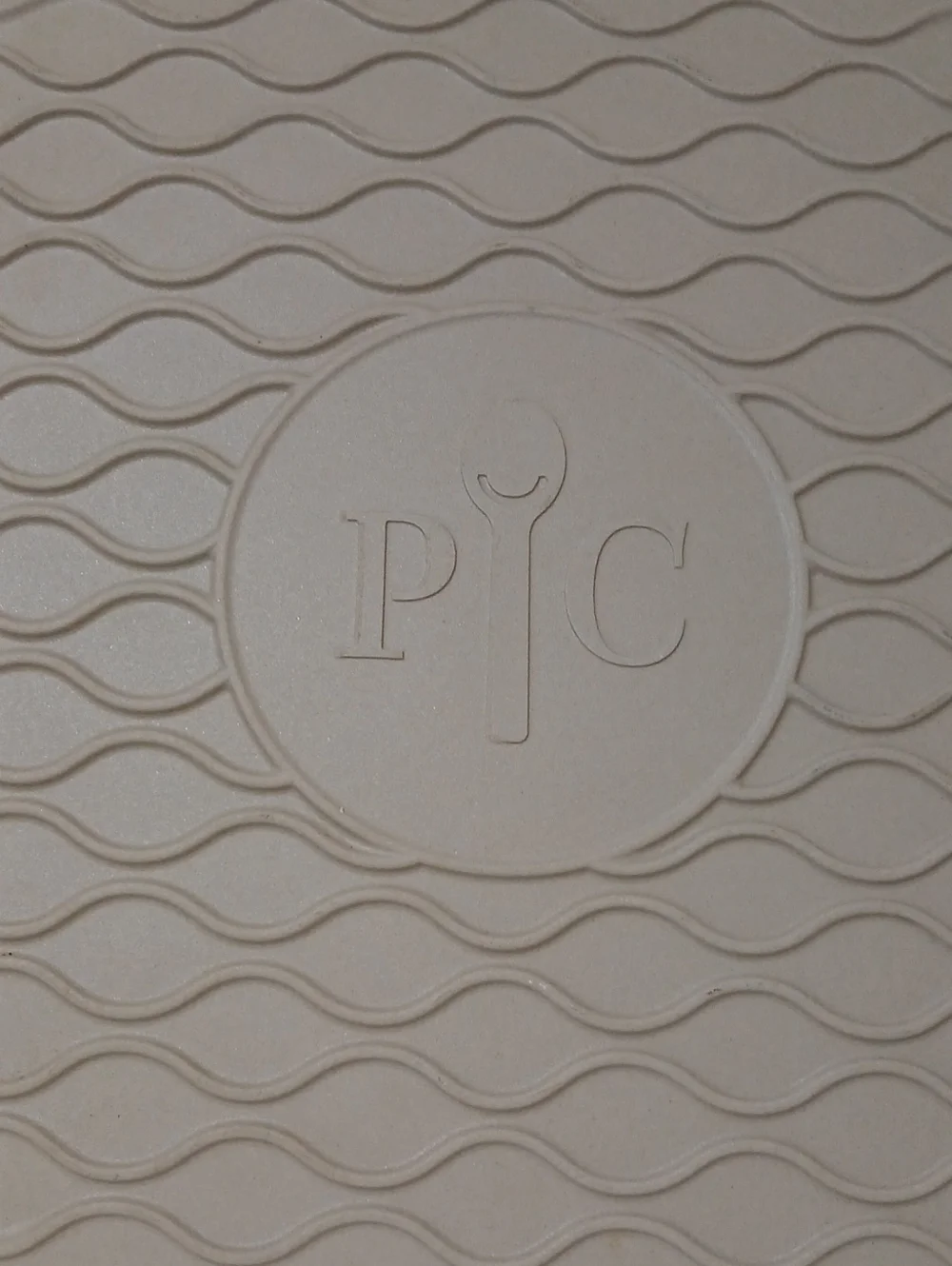 Pampered Chef Large Stoneware Pizza Stone With Built-in Handles